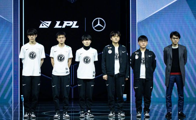 世界杯小組賽墨西哥0-0波蘭 萊萬成罪人 奧喬亞再演神跡!.